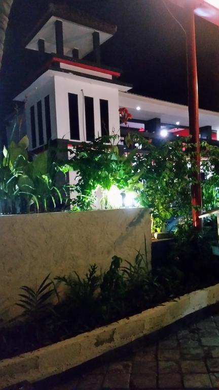 Tempatku Indonesian Restaurant And Rooms スンギギ エクステリア 写真