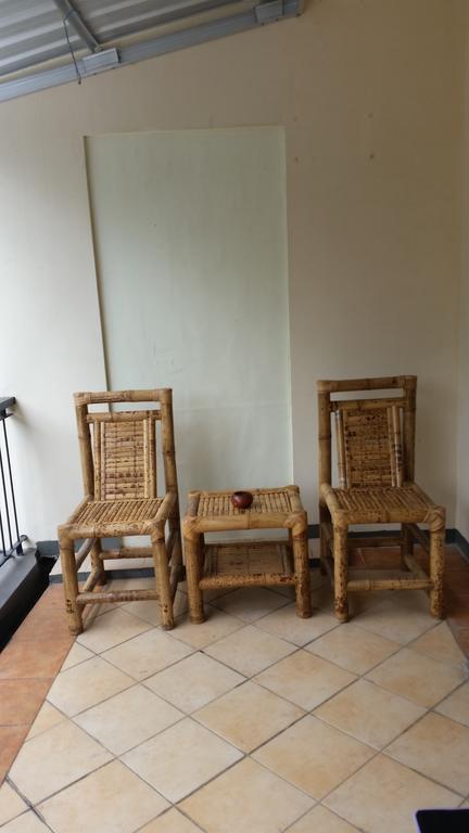 Tempatku Indonesian Restaurant And Rooms スンギギ エクステリア 写真