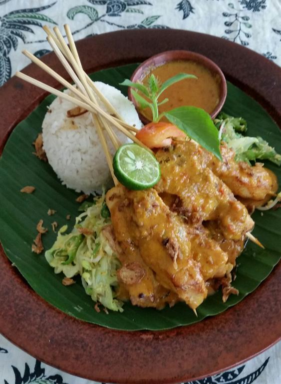 Tempatku Indonesian Restaurant And Rooms スンギギ エクステリア 写真