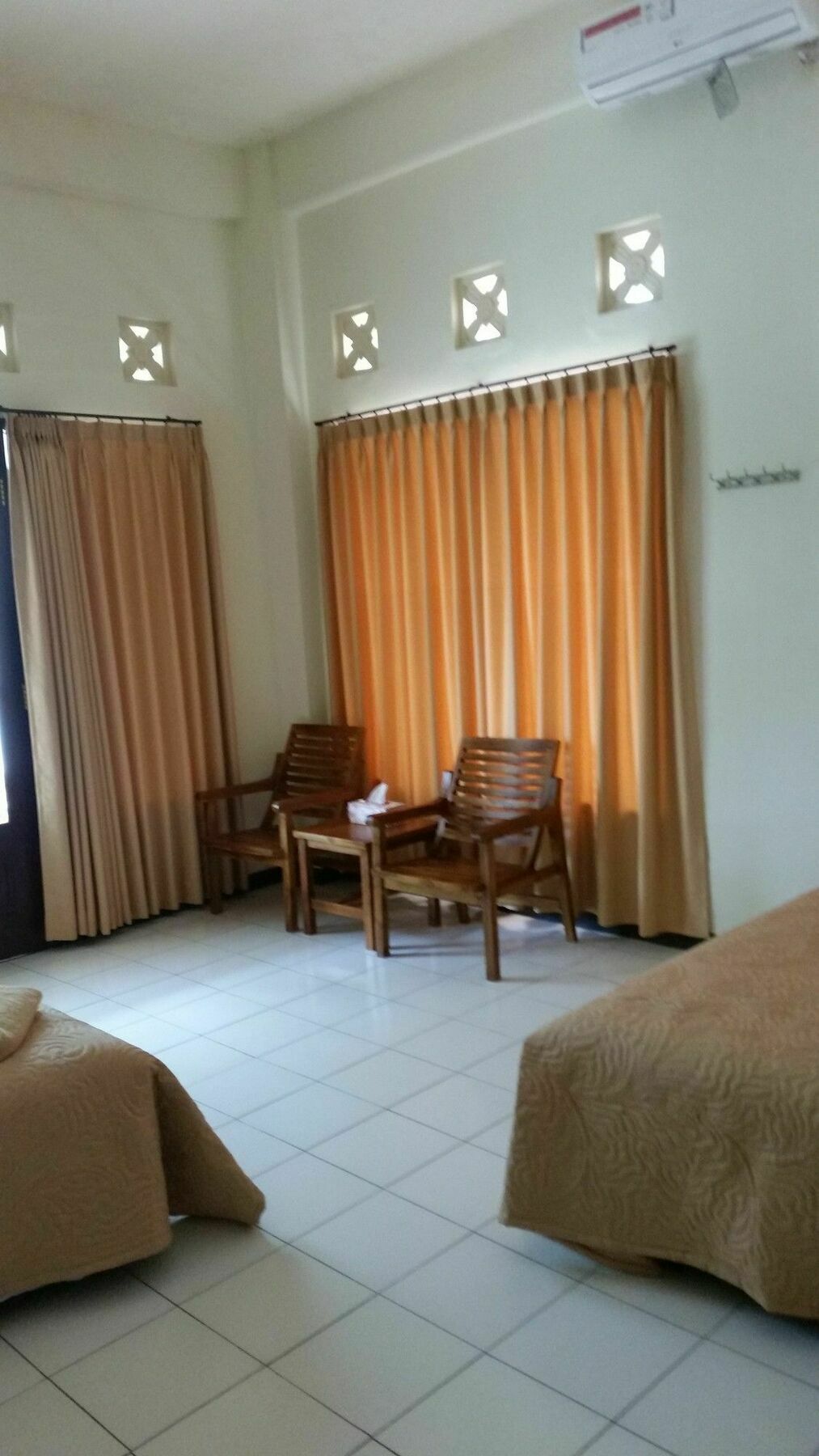 Tempatku Indonesian Restaurant And Rooms スンギギ エクステリア 写真