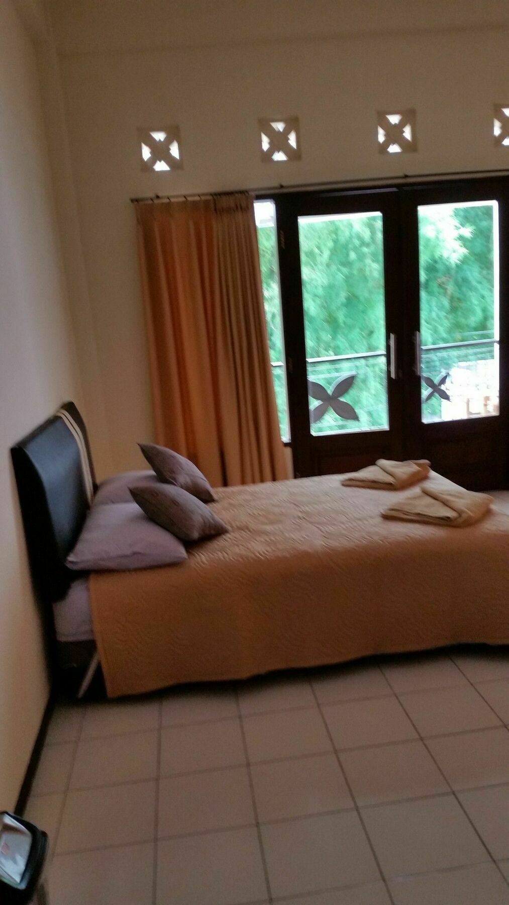 Tempatku Indonesian Restaurant And Rooms スンギギ エクステリア 写真